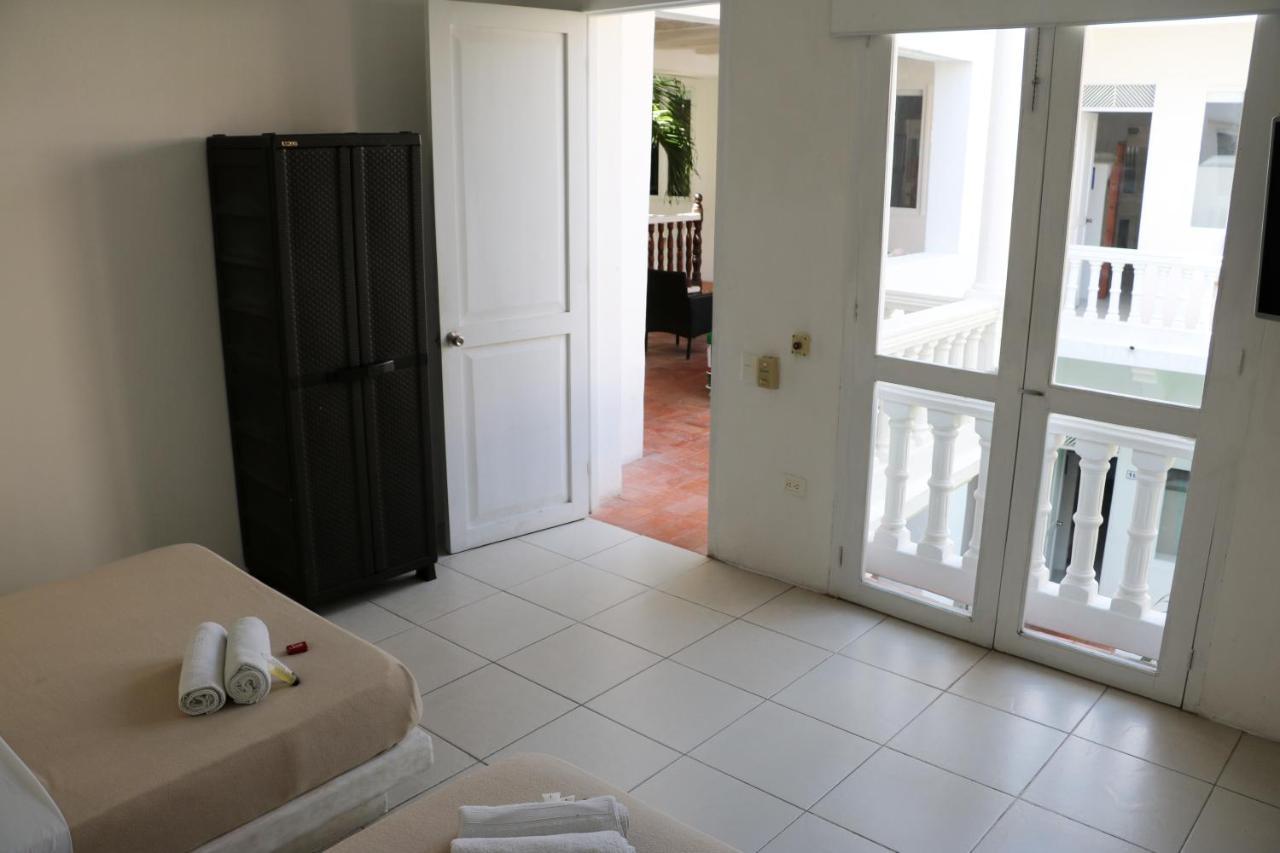 Hostal Casa Escallon Cartagena Exterior photo